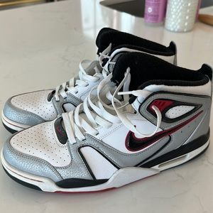 Nike Air Flight 89 in red, navy, and white size 11.5